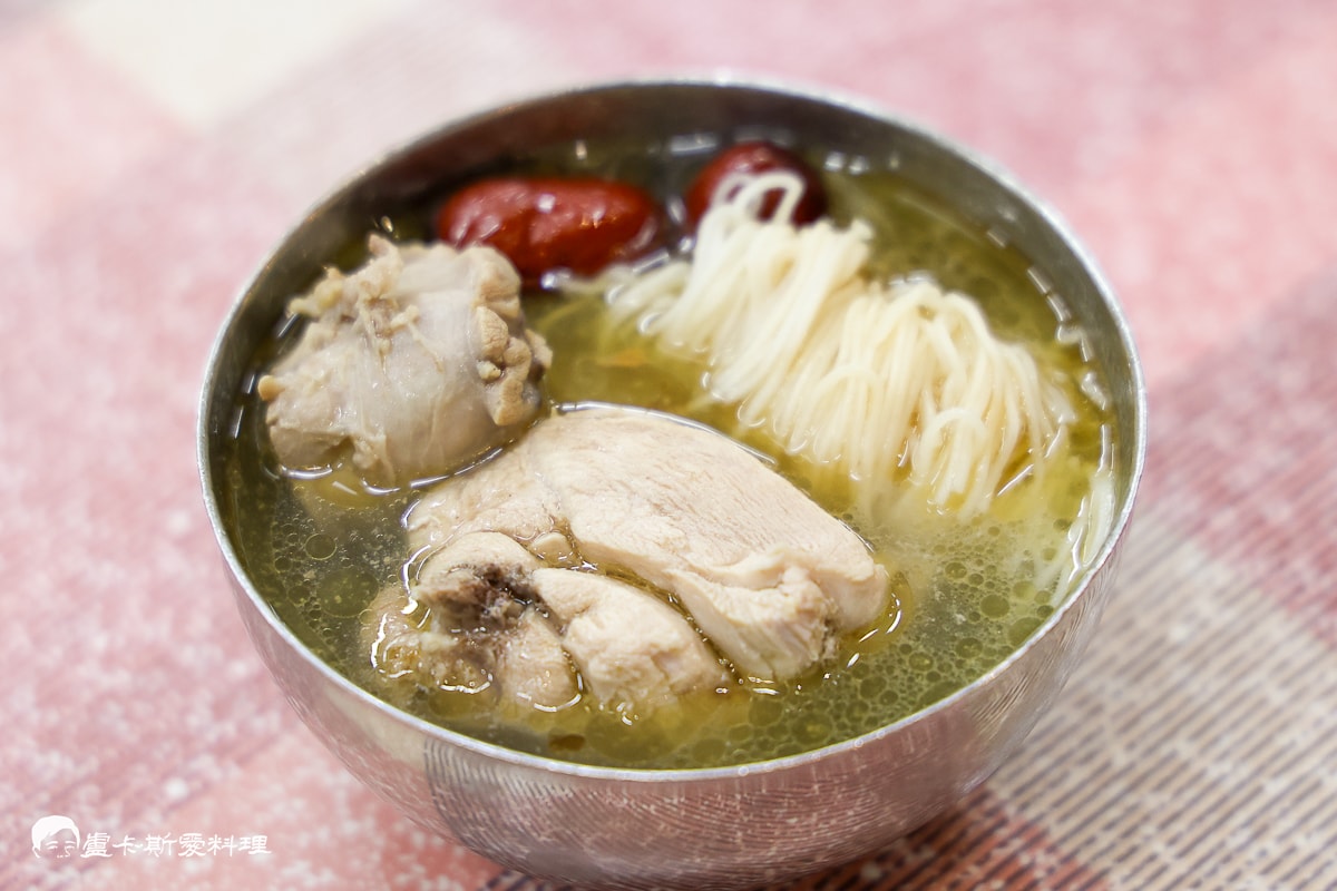 宜蘭賞螢推薦｜頭城農場賞螢火蟲：$499起 起享農村美食吃到飽、專業生態導覽，超強懶人行程全攻略！